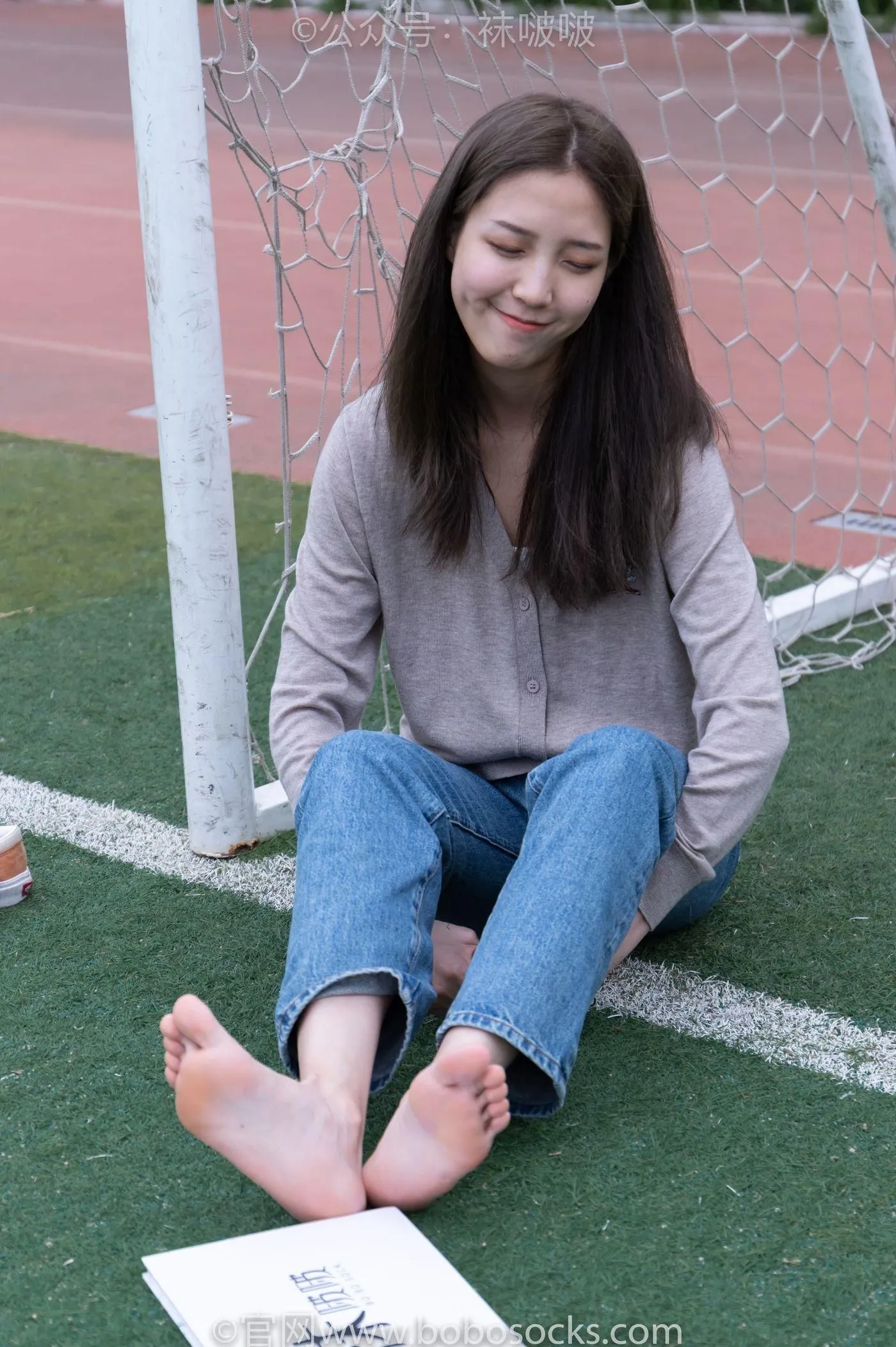 [BoBoSocks袜啵啵]NO.004 泡芙-vans帆布鞋、白棉袜、裸足 [127P]插图4